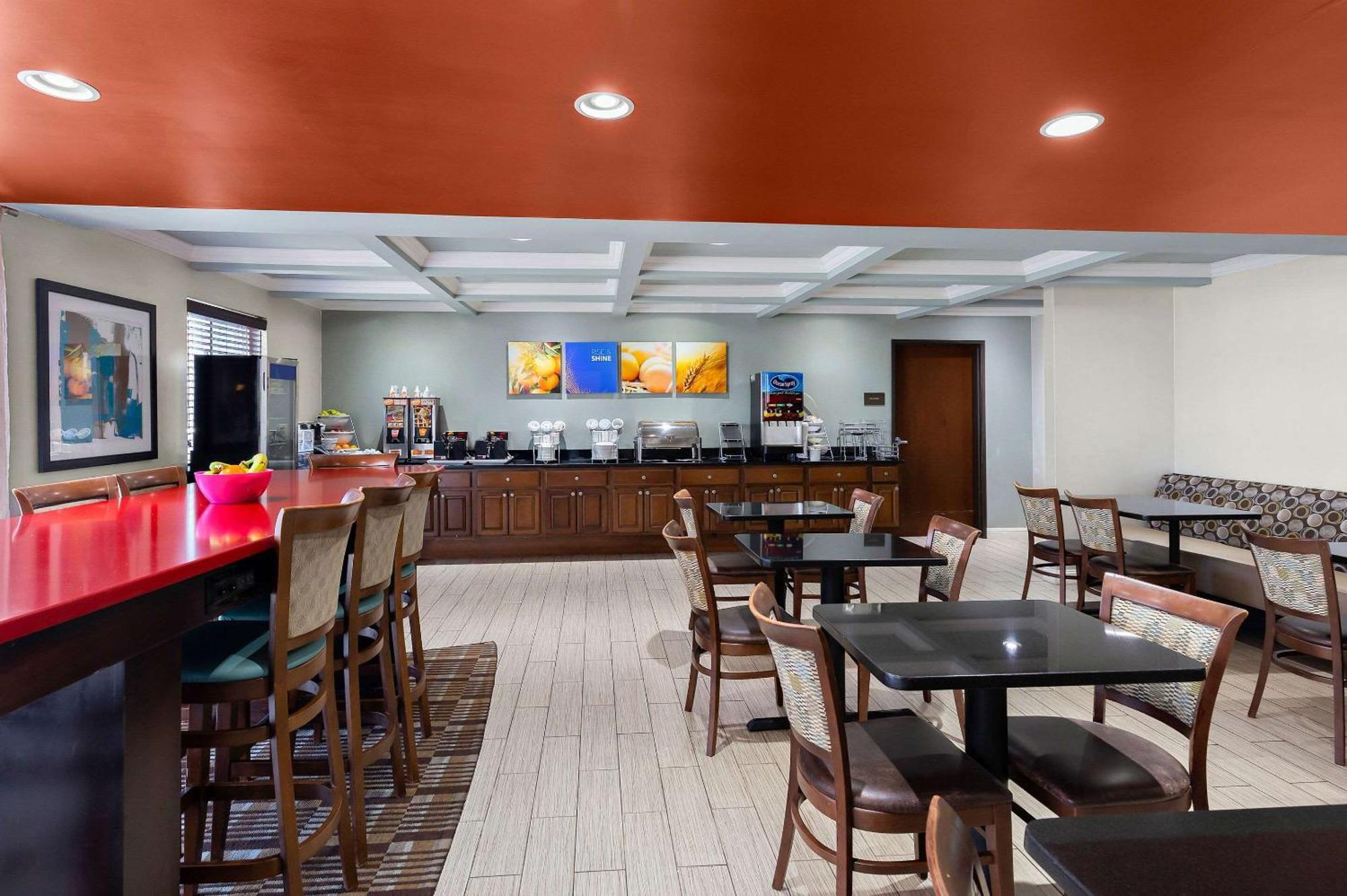 Comfort & I-55 Hotel